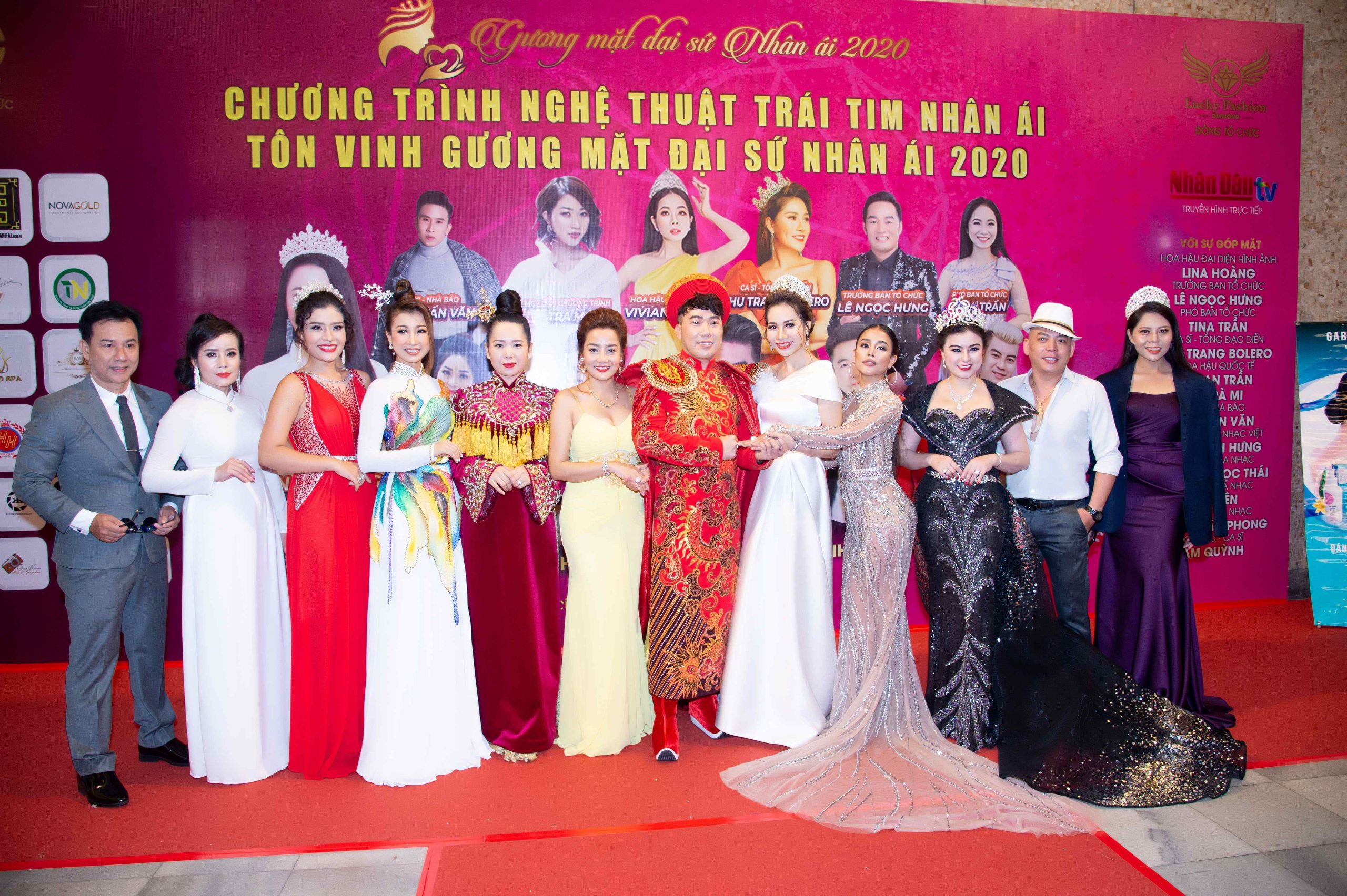 Sao Việt cùng hội ngộ tại Gương mặt Đại sứ Nhân ái 2020