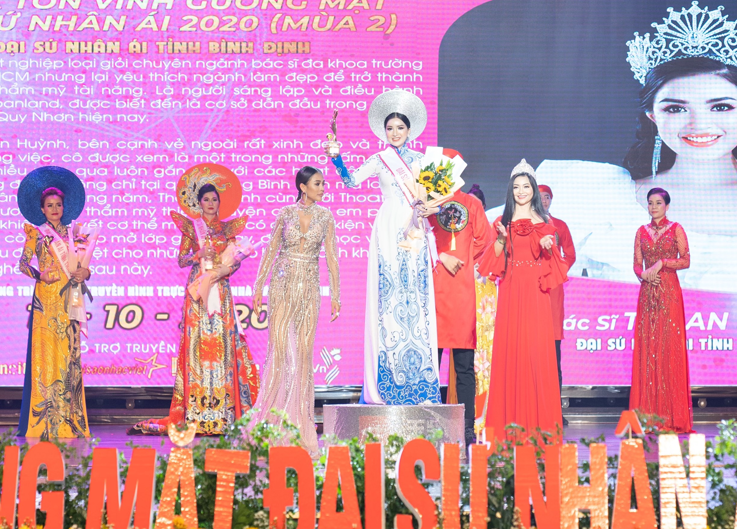 Hoa hậu Nhân ái Thoan Huỳnh: “Dù lo lắng nhưng mình tin sẽ hoàn thành tốt sứ mệnh này”