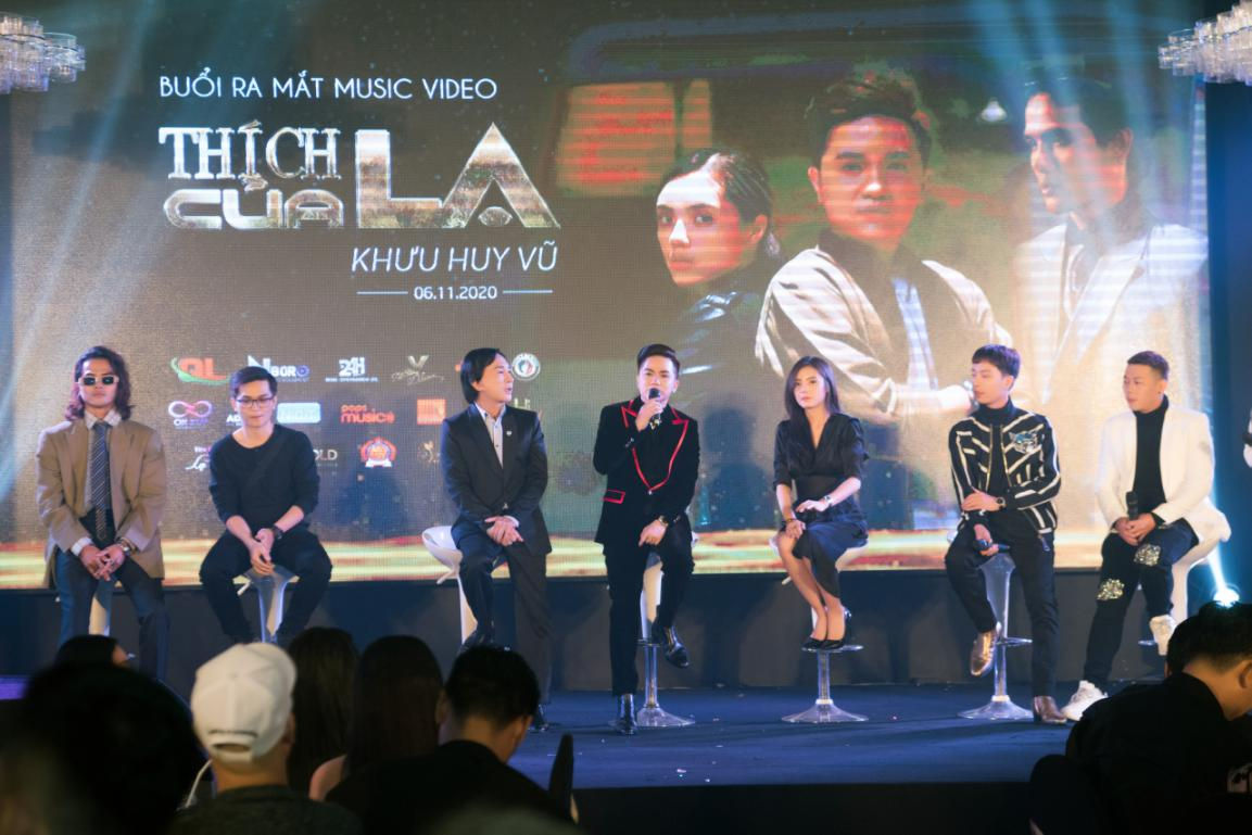 “Thích của lạ” – đánh dấu sự trở lại của Khưu Huy Vũ trên đường đua âm nhạc cuối năm