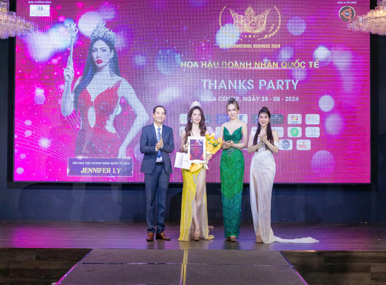 Người đẹp Nguyễn Thị Anh tham dự party mừng chiến thắng Á hậu Doanh nhân Quốc tế 2024