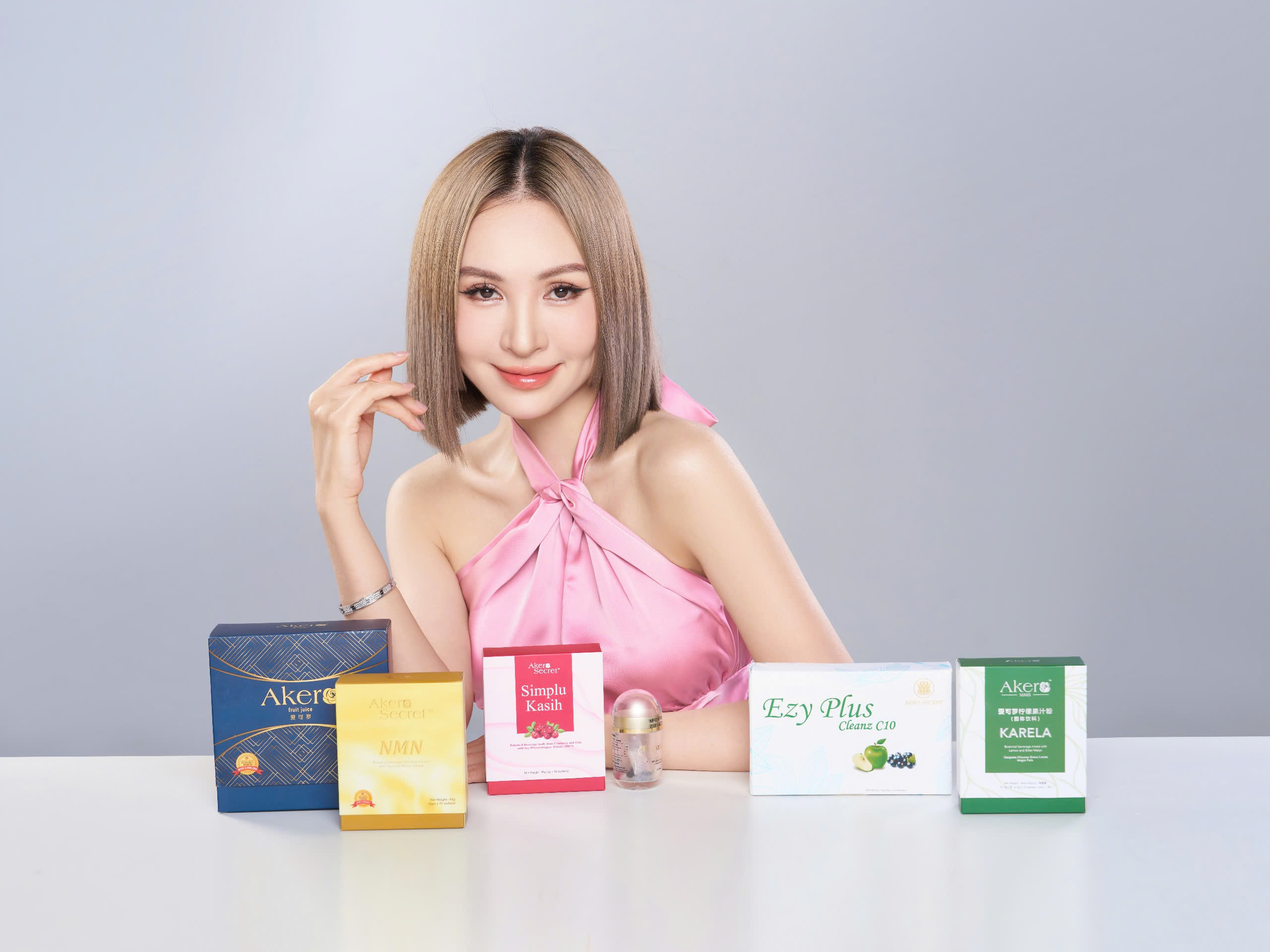 Hoa hậu Thời trang quốc tế 2019 Hồ Nguyễn Kim Sỹ ‘dẫn đầu’ dàn giám khảo chấm thi Ms International Business 2024