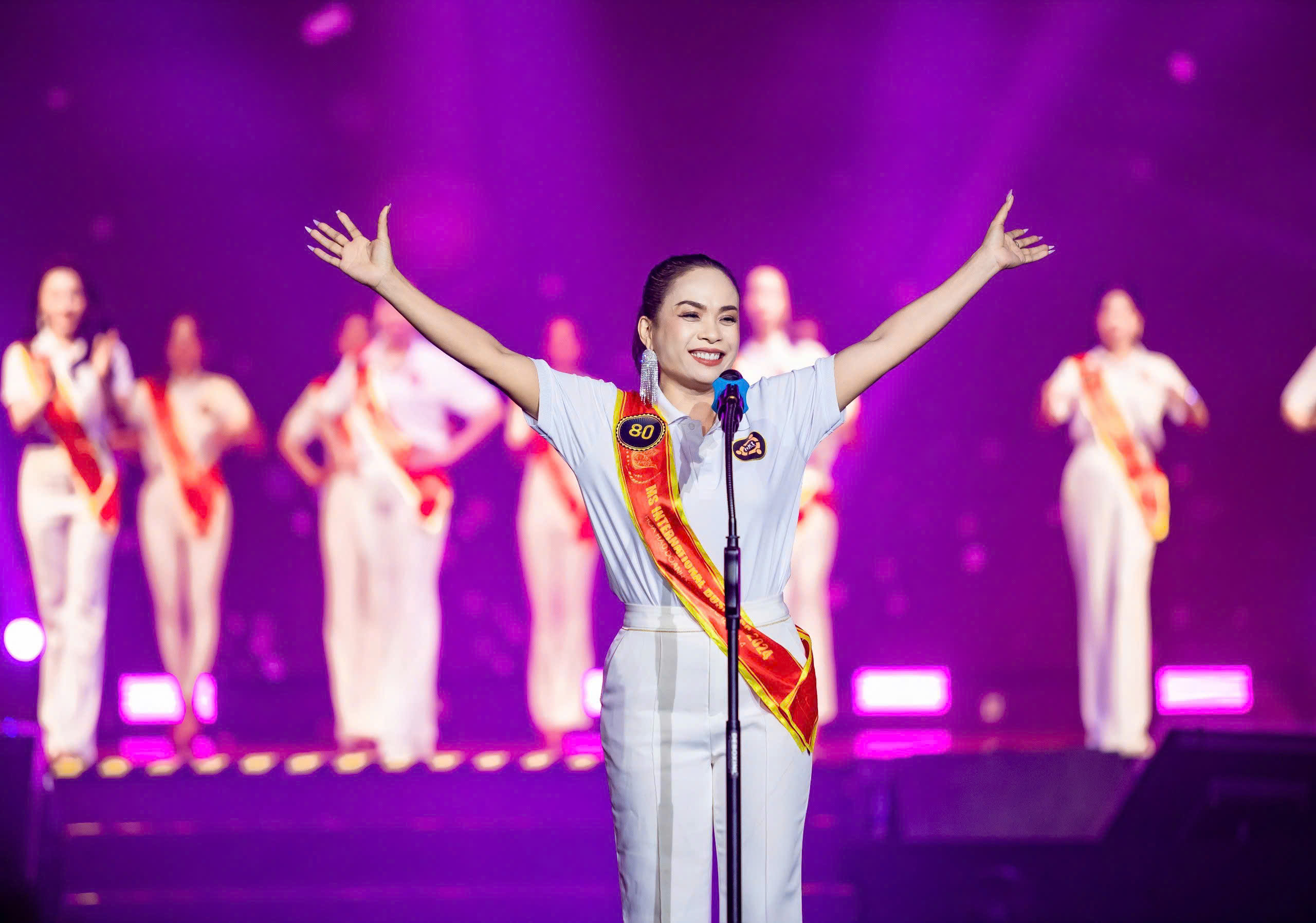 Ms được yêu thích nhất Ứng Thị Lan Anh: Cảm ơn sâu sắc với lòng yêu thương chân thành